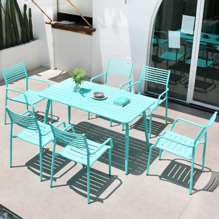 Outdoor balcony table and chairs