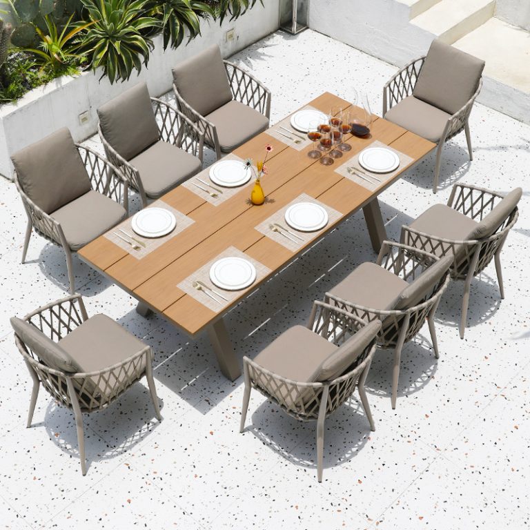 Villa garden courtyard outdoor rattan table and chairs